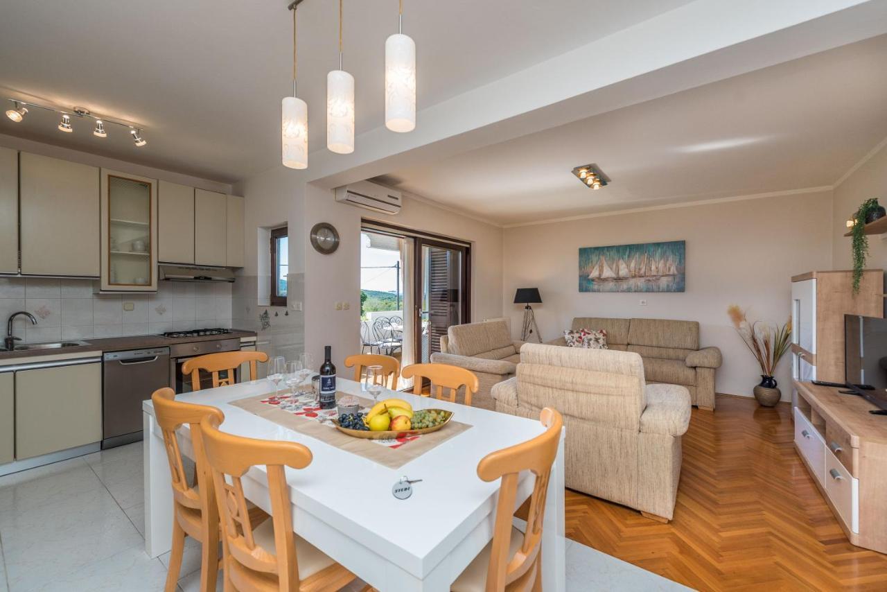 Stedi Apartment Lukoran Екстериор снимка