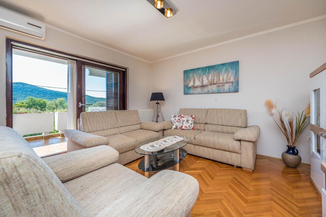 Stedi Apartment Lukoran Екстериор снимка
